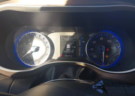 2017 Chrysler Pacifica Touring-L из США, поврежденный, VIN 2C4RC1BG9HR523890